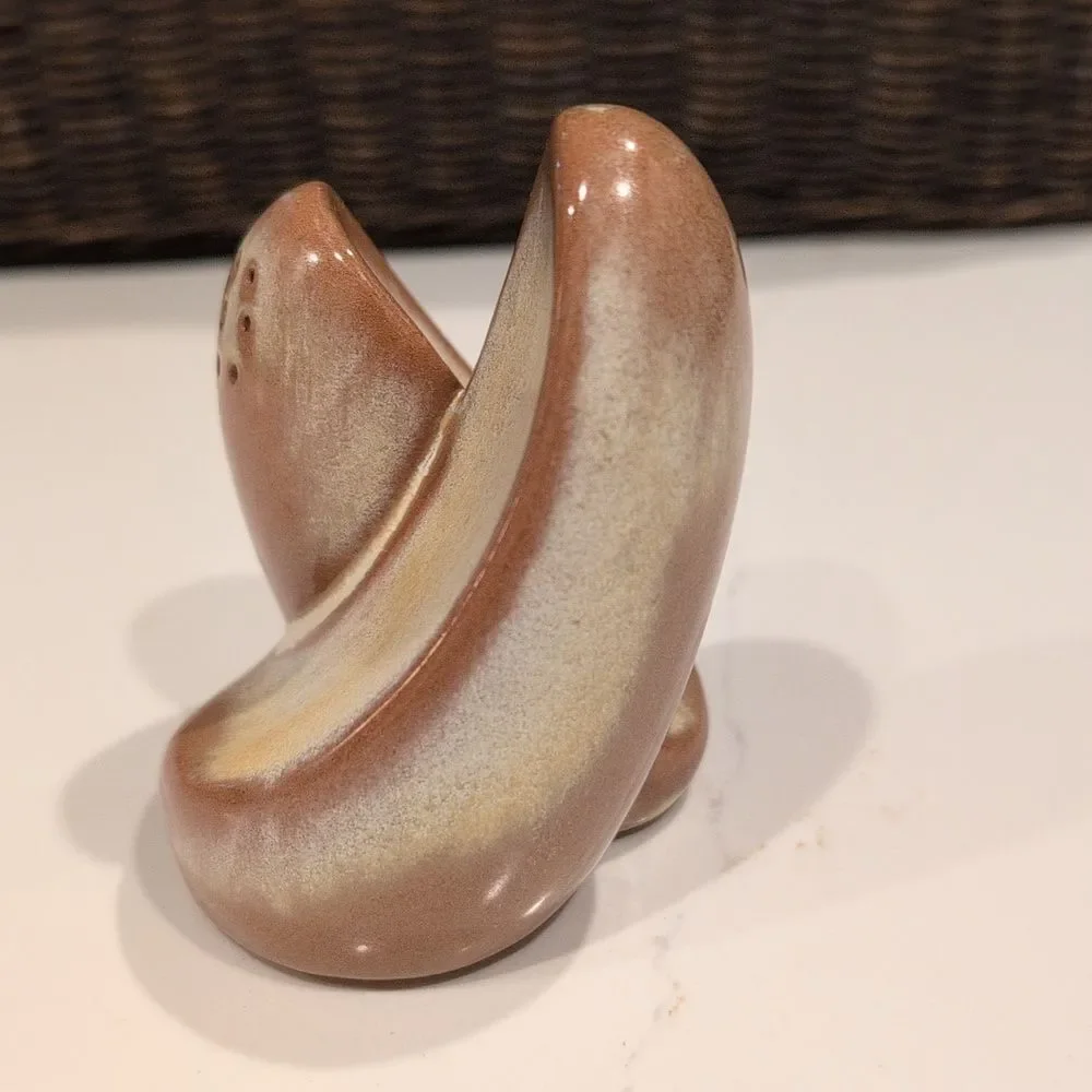 Frankoma Pottery Desert Gold Lazy Bones Vintage Salt and Pepper Shaker Set